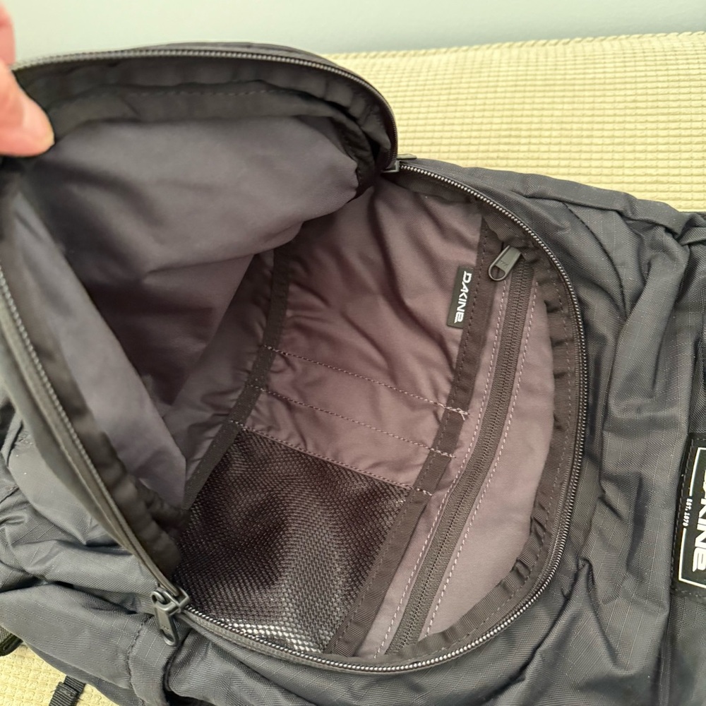 Dakine Campus Premium Backpack 28L - Picture 7 of 9